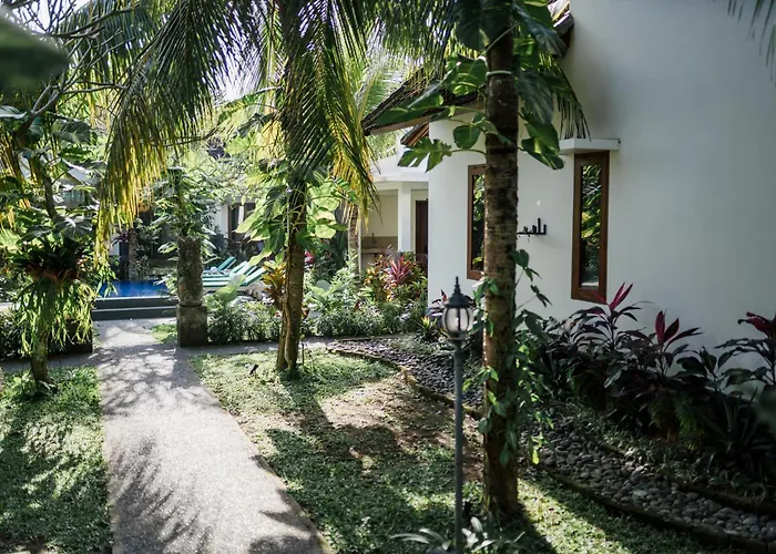 Otel Sundhara View 3*